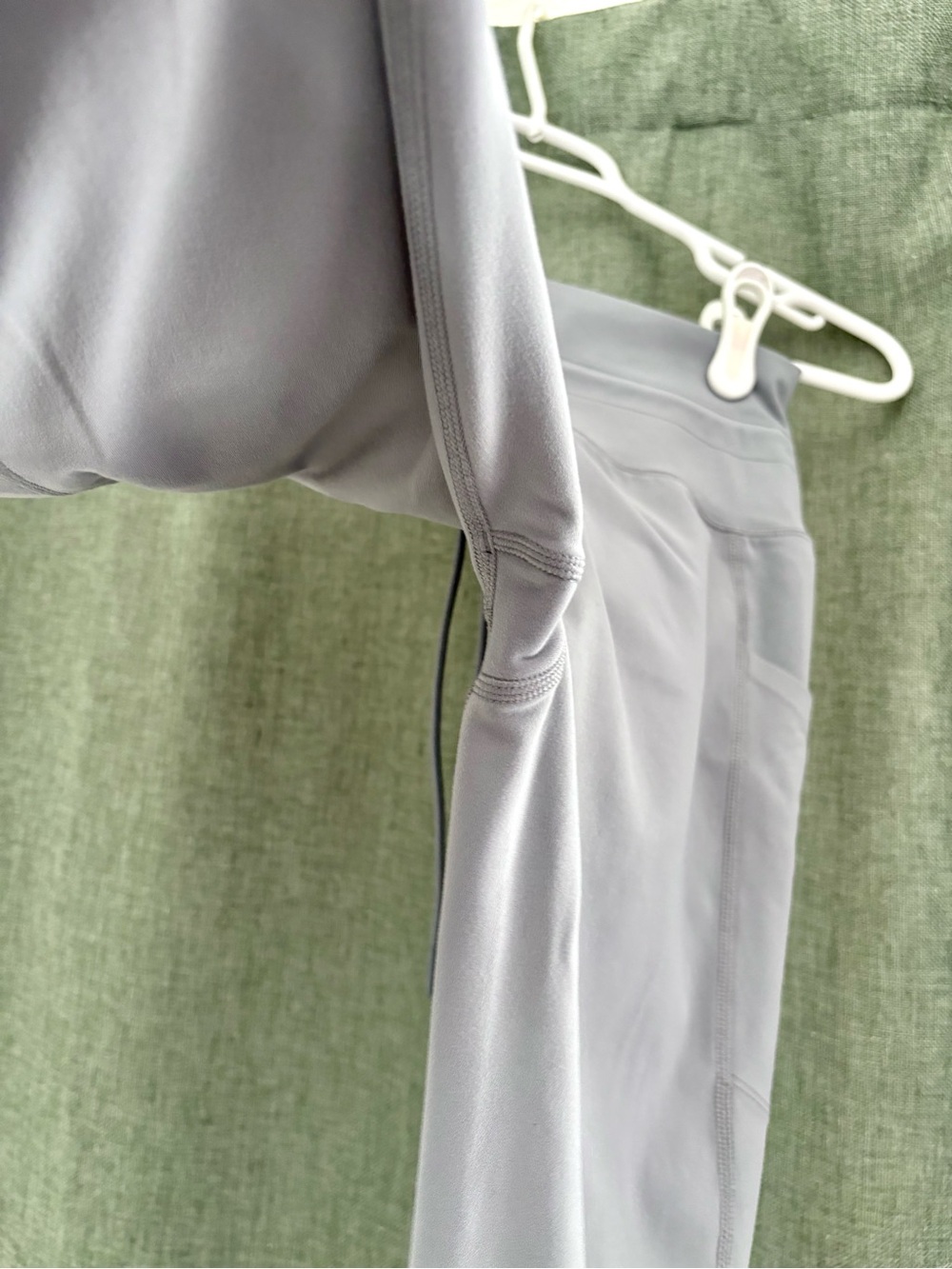 Vuori Daily Pocket Leggings size S - Picture 4 of 5